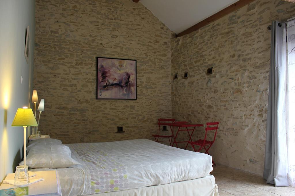 Bed and Breakfast La Bicyclette Fleurie Villemoirieu Номер фото