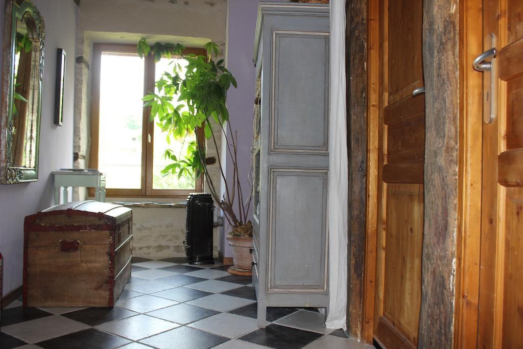 Bed and Breakfast La Bicyclette Fleurie Villemoirieu Экстерьер фото