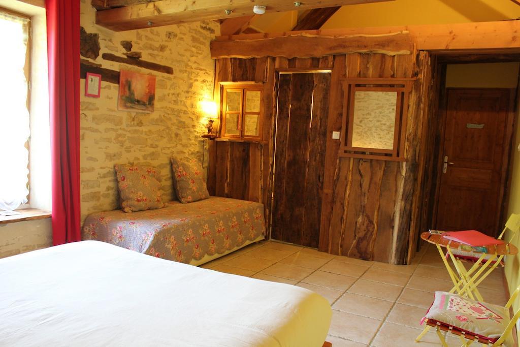 Bed and Breakfast La Bicyclette Fleurie Villemoirieu Номер фото