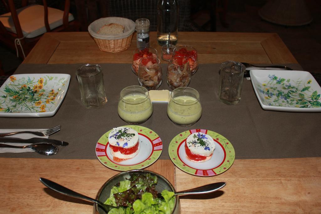 Bed and Breakfast La Bicyclette Fleurie Villemoirieu Экстерьер фото