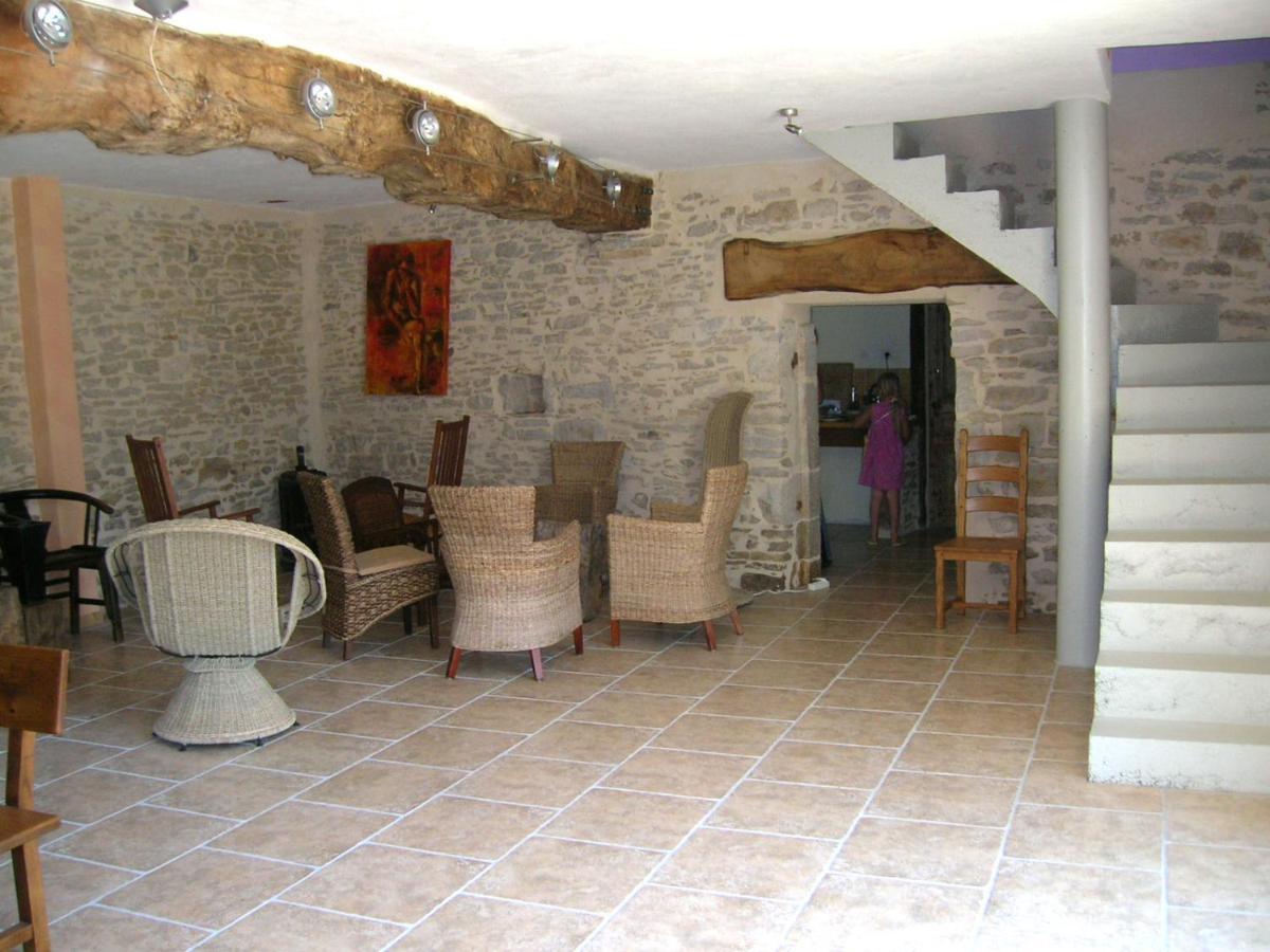 Bed and Breakfast La Bicyclette Fleurie Villemoirieu Экстерьер фото